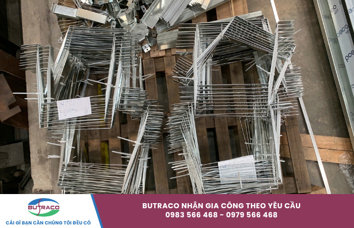 Tìm hiểu những phụ kiện đi kèm không thể thiếu của máng xối