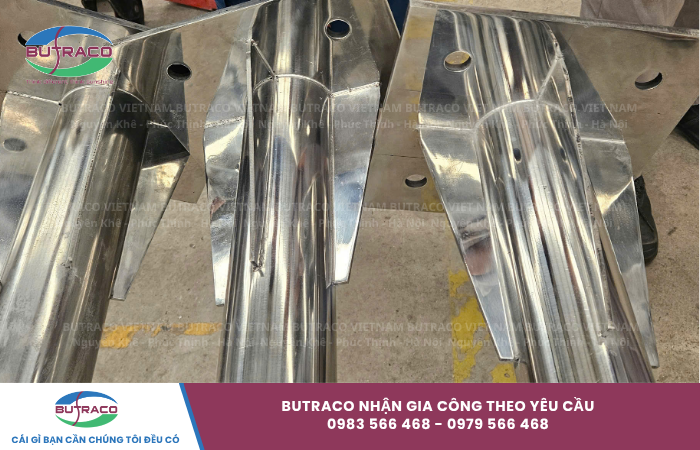 Báo giá cột cờ inox 304 cao 9m