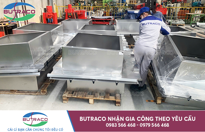 Cách làm giếng trời trên mái tôn chỉ 5 bước đơn giản