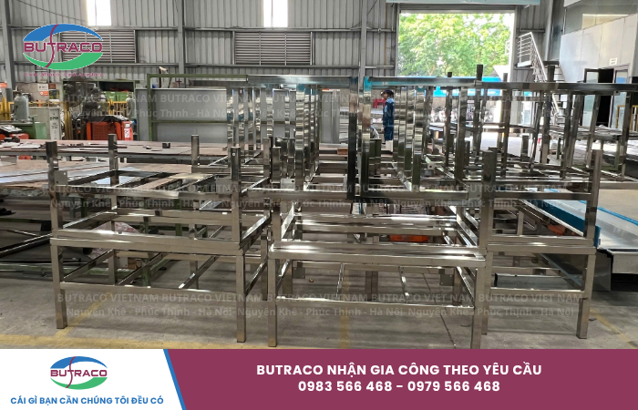 Bàn inox công nghiệp: Các mẫu phổ biến và báo giá mới nhất 