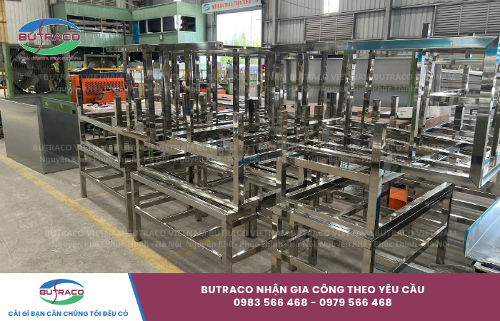 Bàn inox công nghiệp: Các mẫu phổ biến và báo giá mới nhất 