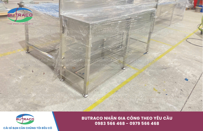 Bàn inox công nghiệp: Các mẫu phổ biến và báo giá mới nhất 