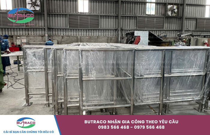 Gia công lan can bể hóa chất Inox chuẩn kỹ thuật