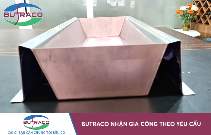 Gia công máng uống nước bằng inox cho mô hình trang trại 