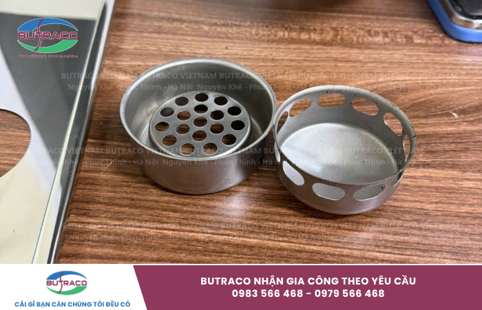 Ga thoát sàn inox công nghiệp: Tiêu chuẩn kỹ thuật chịu tải và cấu tạo ngăn mùi