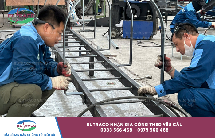 Những lưu ý sống còn khi đặt gia công thang lồng thoát hiểm nhà xưởng